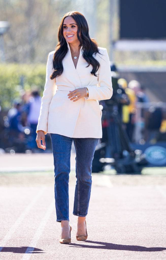 Najlepsze stylizacje członkin rodzin królewskich: Megan Markle / (Fot. Getty Images)