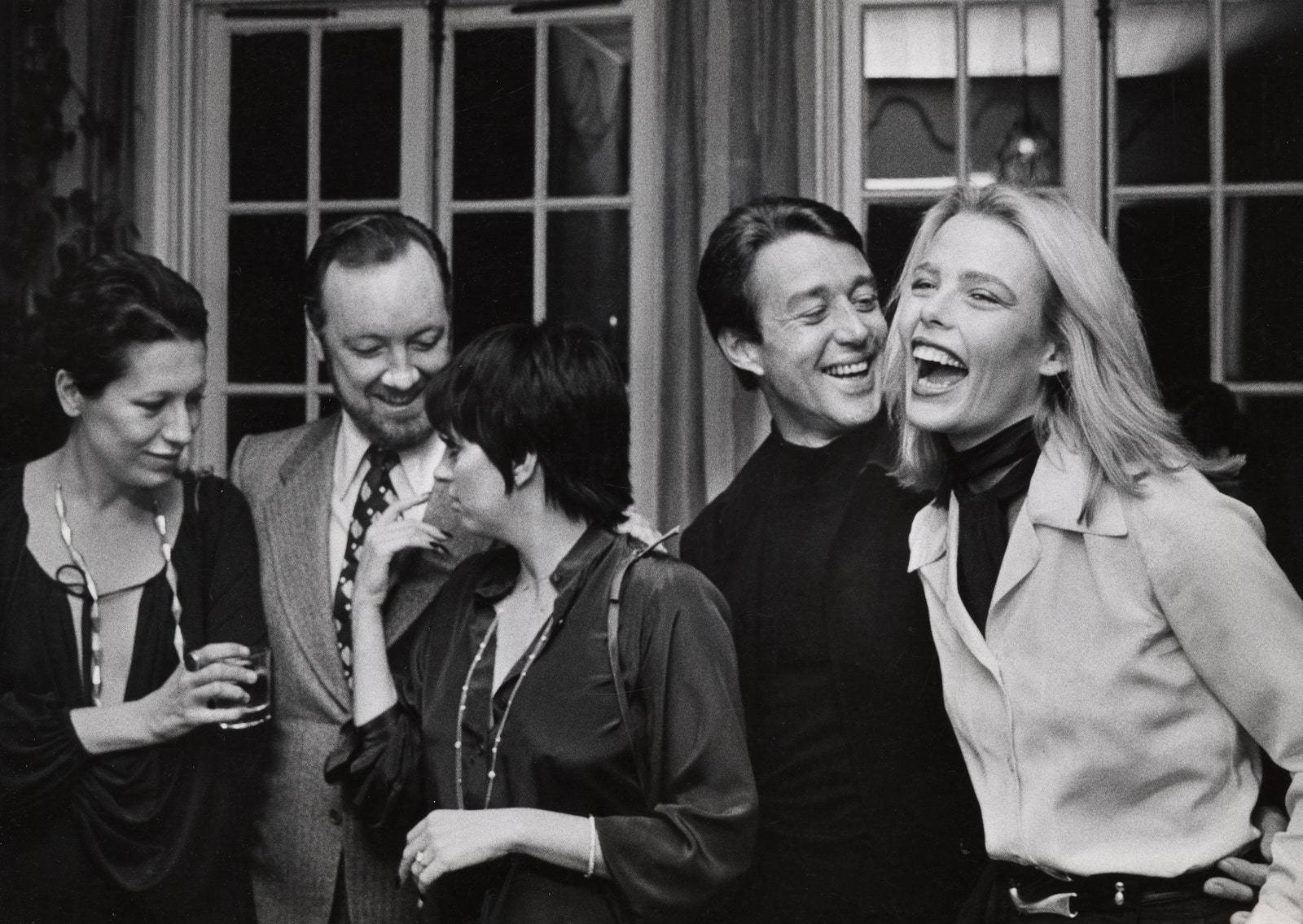 Elsa Perretti, Jack Haley Jr., Liza Minnelli, Halston i Margaux Hemingway na imprezie w 1975 roku / (Fot. Getty Images)