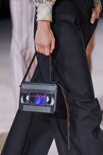 Louis Vuitton Spring/Summer 2020
© GoRunway.com