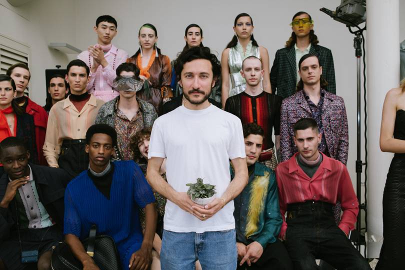 Projektant Marco de Vincenzo na swoim pierwszym pokazie mody męskiej SS20 na targach Pitti Immagine we Florencji (Fot. Vanni Bassetti)