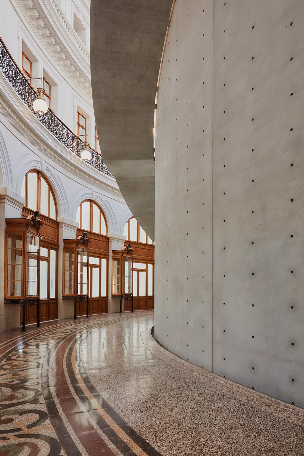 Bourse de Commerce — Pinault Collection © Tadao Ando Architect & Associates, Niney / Marca Architectes, Agence Pierre-Antoine Gatier (Fot. Maxime Tétard, Studio Les Graphiquants, Paryż)