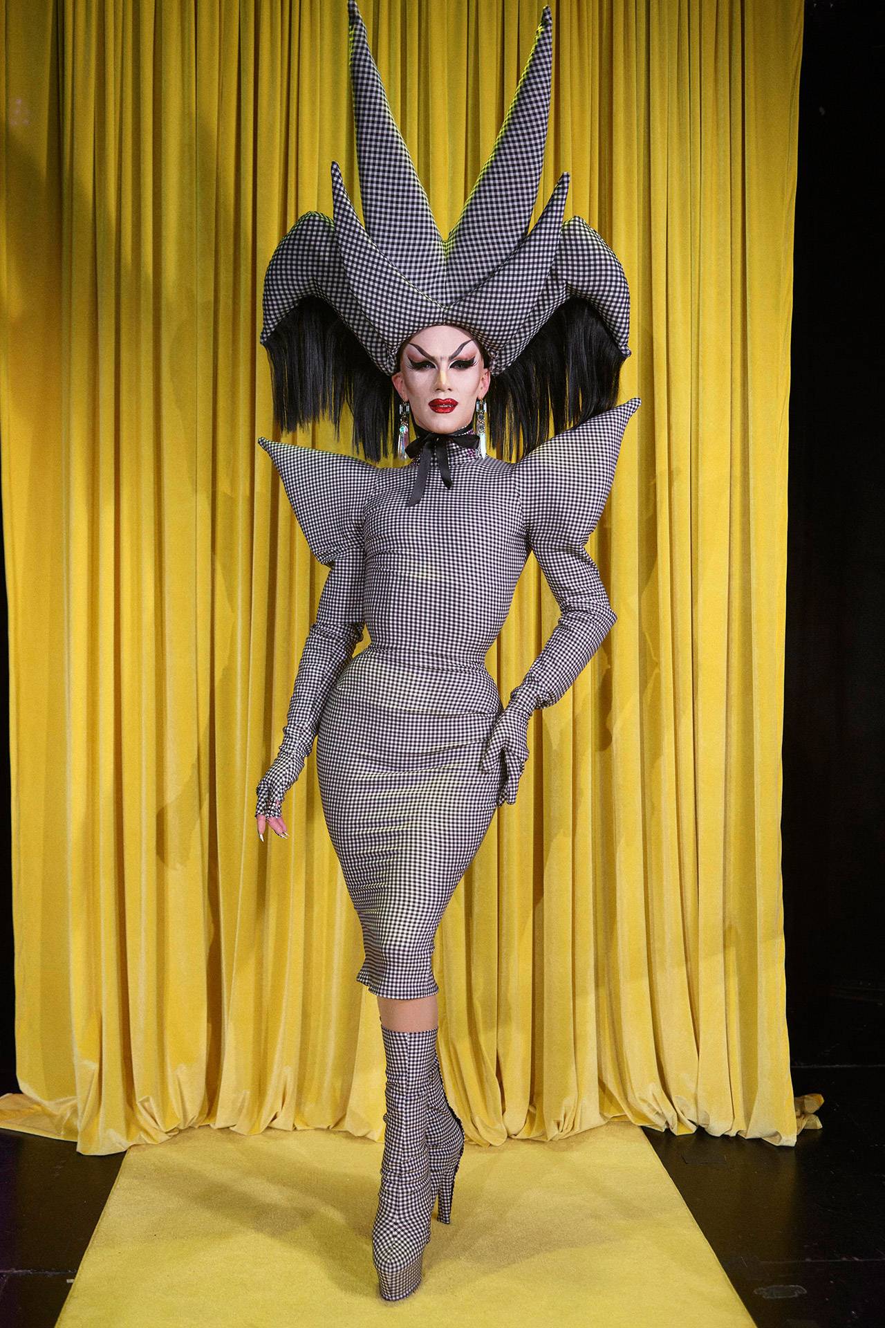 Sasha Velour models dla Opening Ceremony wiosna/lato 2019.
(© Fot. Opening Ceremony)