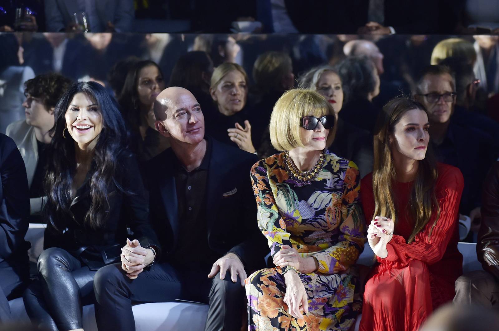 Lauren Sanchez, Jeff Bezos, Anna Wintour i Bee Shaffer (Fot. Stefanie Keenan/Getty Images for TOM FORD: AUTUMN/WINTER 2020 RUNWAY SHOW )