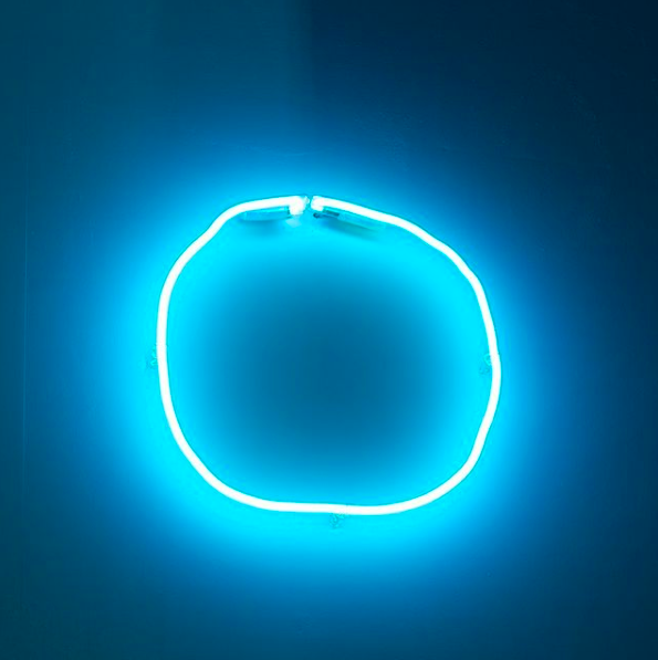 Angelika Markul „Moon”, neon, Galeria Leto