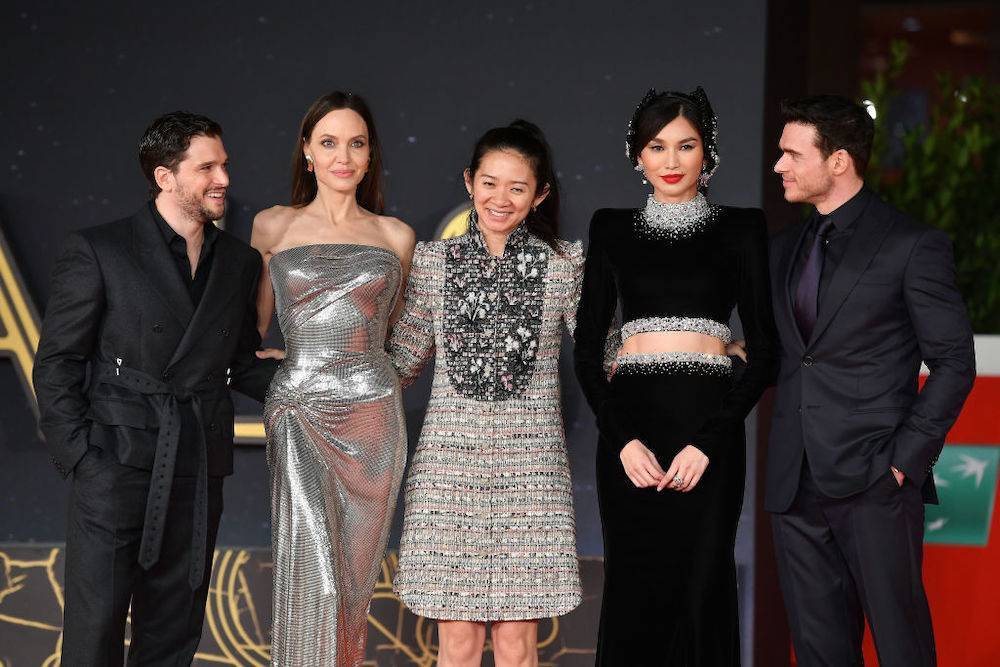 Na premierze Eternals, od lewej: Kit Harington, Angelina Jolie, Chloe Zhao, Gemma Chan i Richard Madden (Fot. Getty Images)