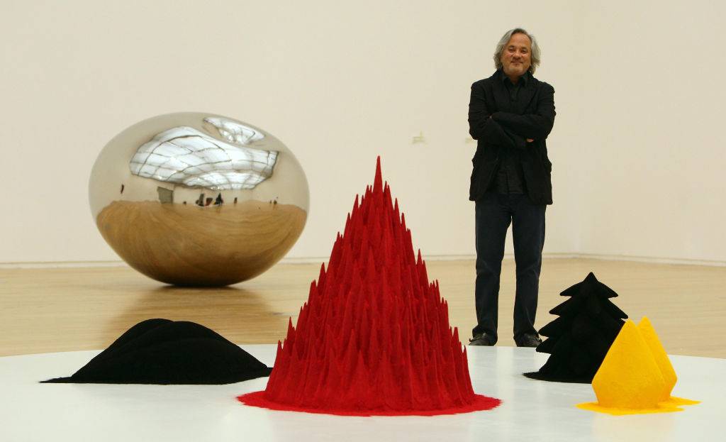 Anish Kapoor, White Sand, Red Millett, Many Flower, fot. Getty Images