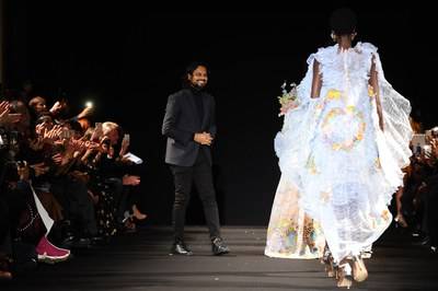 Rahul Mishra greets the audience at his debut couture collection in Paris for Spring/Summer 2020
© Kay-Paris Fernandes/Getty