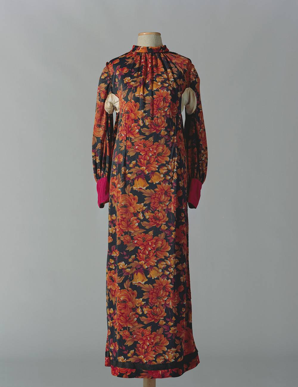 Bownik, Rewers (suknia wieczorowa, 1959/1960), Centralne Muzeum Włókiennictwa w Łodzi, 2021