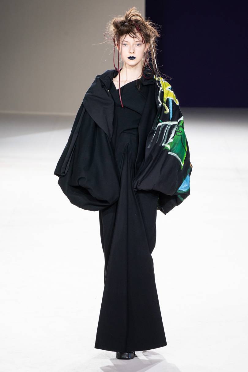 Yohji Yamamoto autumn/winter 2019. Credit: GORUNWAY