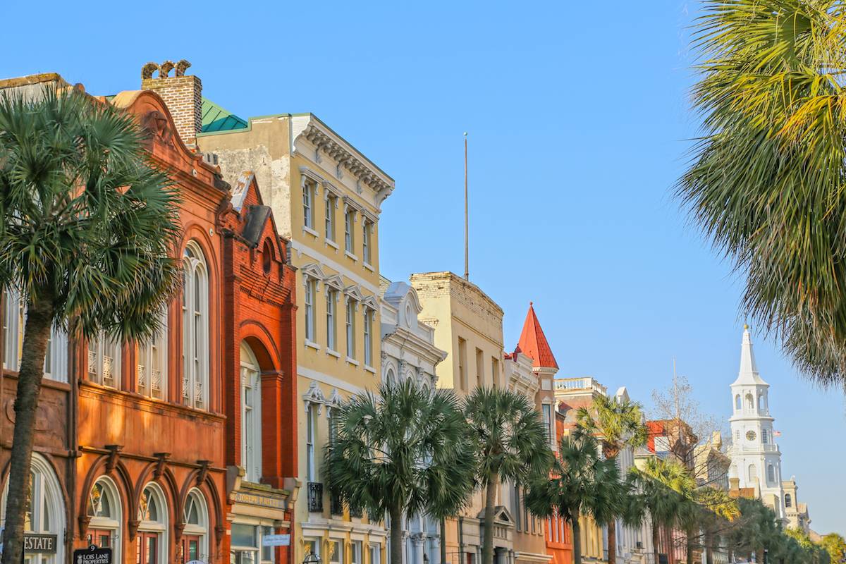 Niektóre kamienice w Charleston pochodzą z końca XVII wieku (Fot. Getty Images)