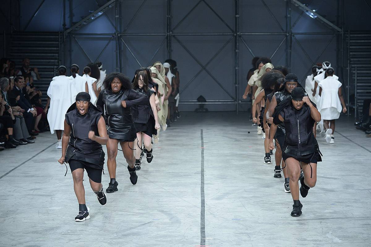 Pokaz kolekcji „Vicious”, Rick Owens wiosna/lato 2014 (Fot. Catwalking/Getty Images)