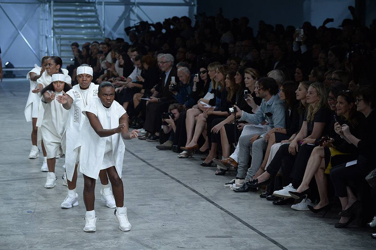 Pokaz kolekcji „Vicious”, Rick Owens wiosna/lato 2014 (Fot. Catwalking/Getty Images)