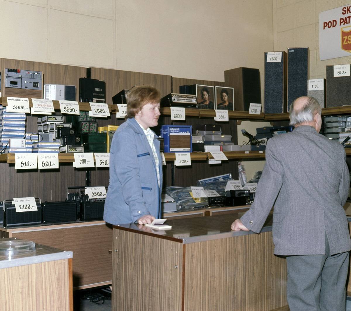 Sklep z radiodbiornikami w Warszawie, lata 80.