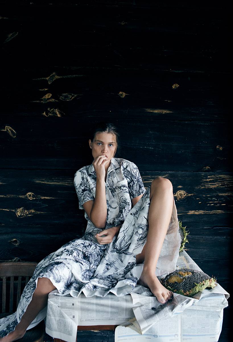Luna Bijl w sesji okładkowej do wrześniowego wydania Vogue Polska