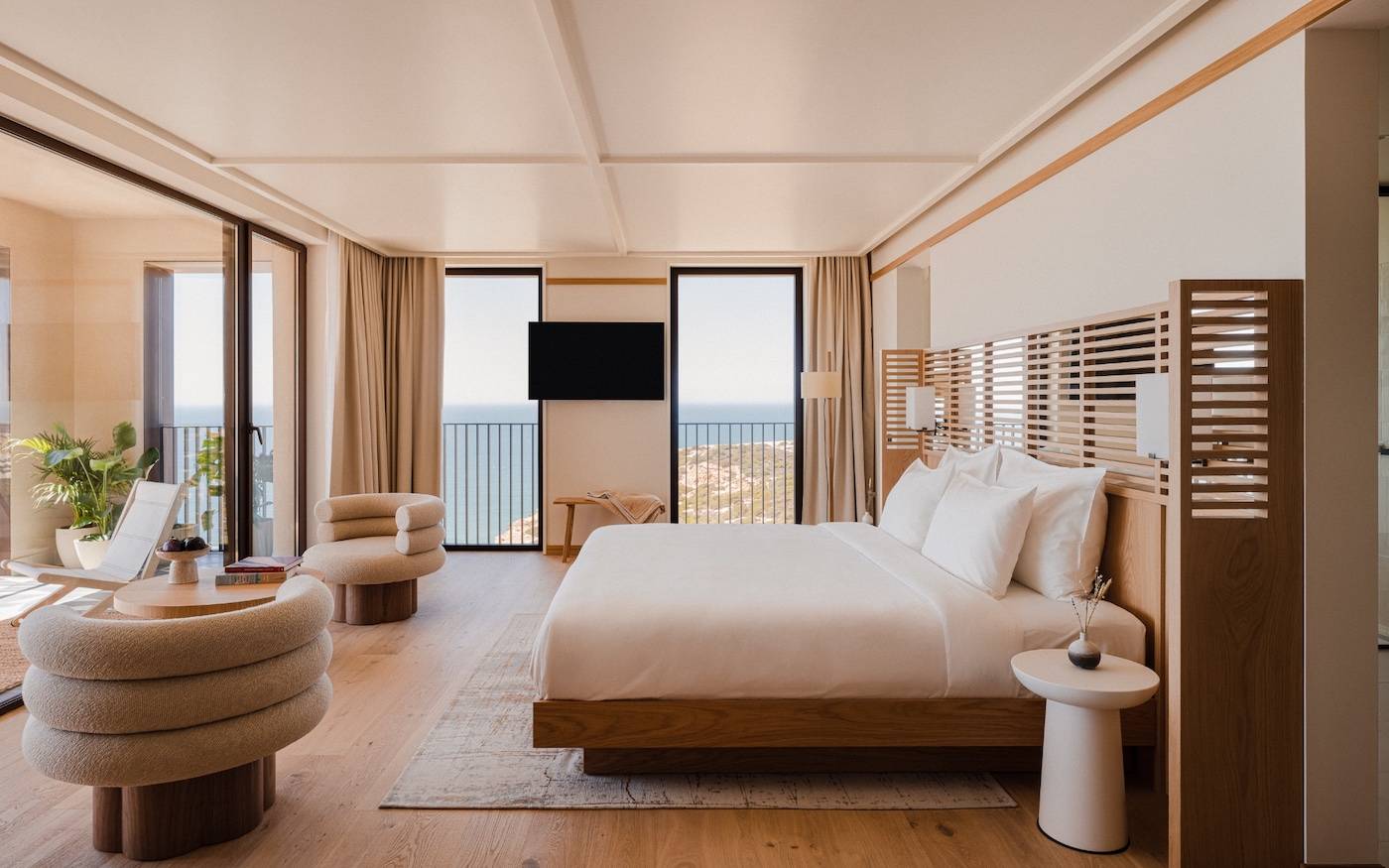 Pokój hotelowy w Aethos Ericeira (Fot. Pion Studio)