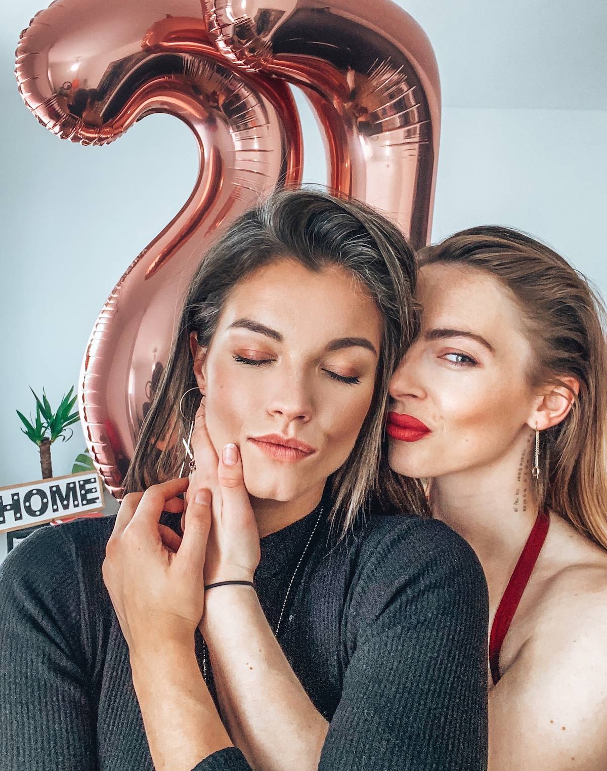 Agnieszka Skrzeczkowska i Karolina Brzuszczyńska (Fot. Kuba Łysiak)