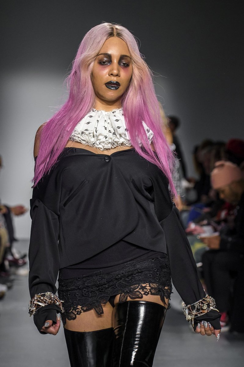 Modelka i aktywistka Munroe Bergdorf na pokazie Gypsy Sport (Fot. ImaxTree)