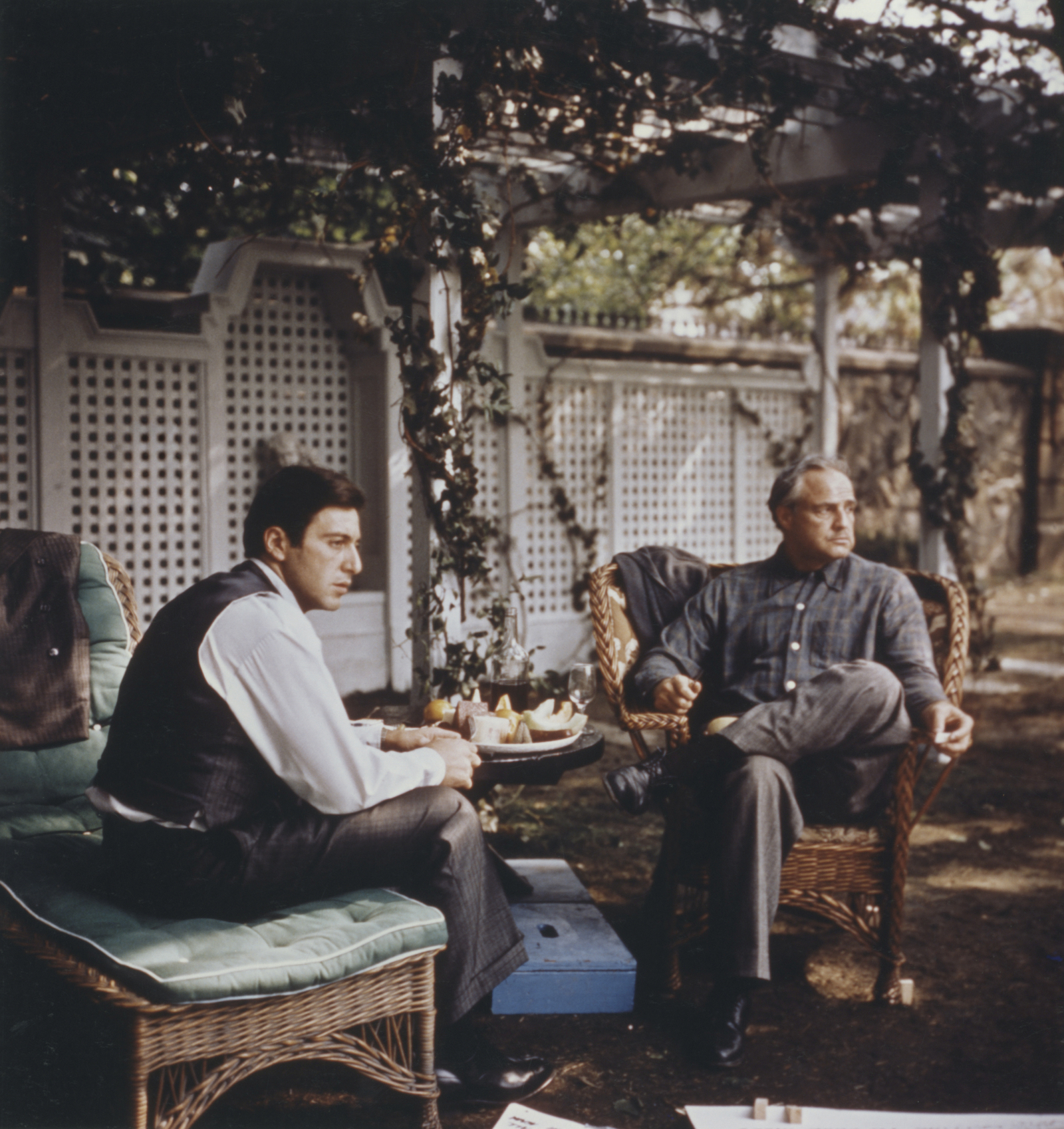 Al Pacino i Marlon Brando na planie Ojca Cgrzestnego, 1972 rok (Fot. Screen Archives/Getty Images)