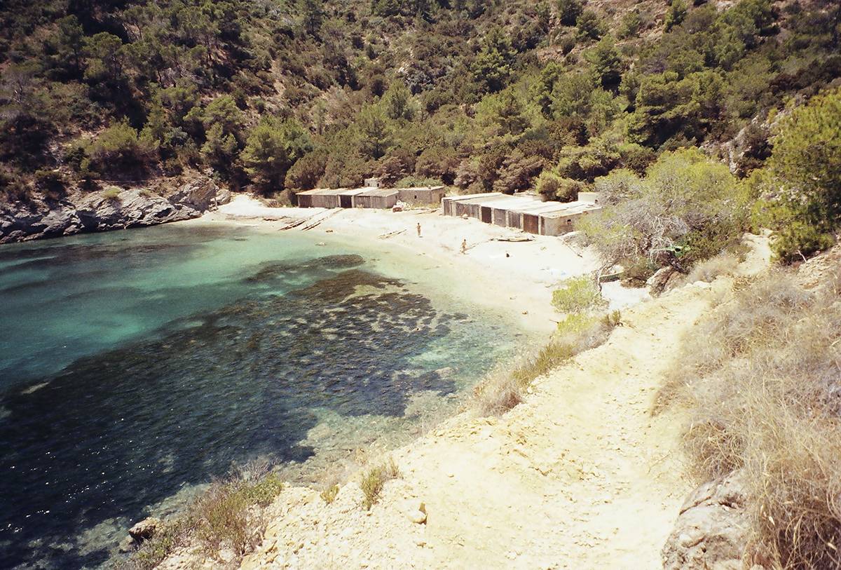 Cala Llentrisca, Ibiza (Fot. Alice Zielasko)