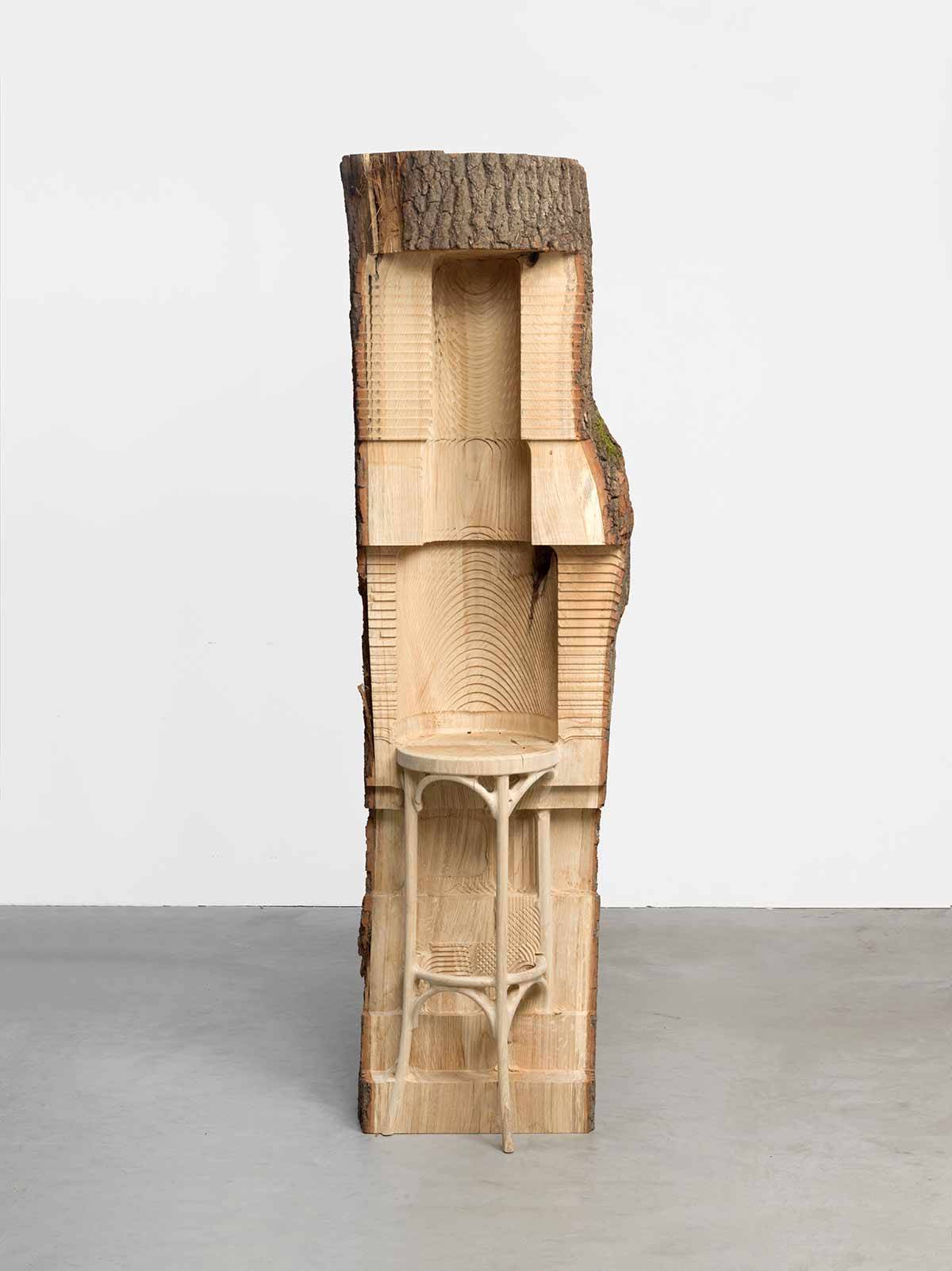 Alicja Kwade, abarchairisabarchirisabarchair, 2018 / ( Fot. König Galerie Berlin)