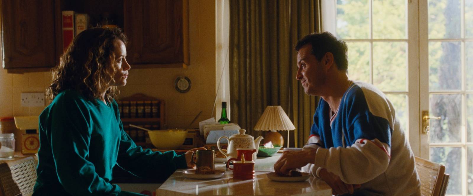 Claire Foy i Andrew Scott w filmie „Dobrzy nieznajomi” / (Fot. Materiały prasowe)