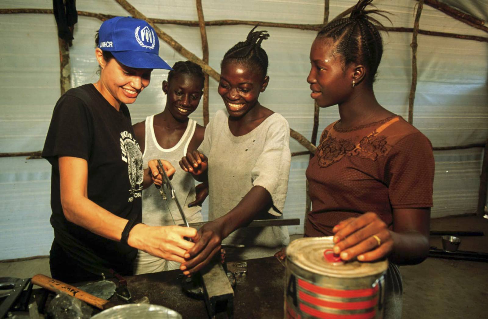 Sierra Leone. Angelina Jolie Ambasador Dobrej Woli UNHCR odwiedza FAWE Girls Center