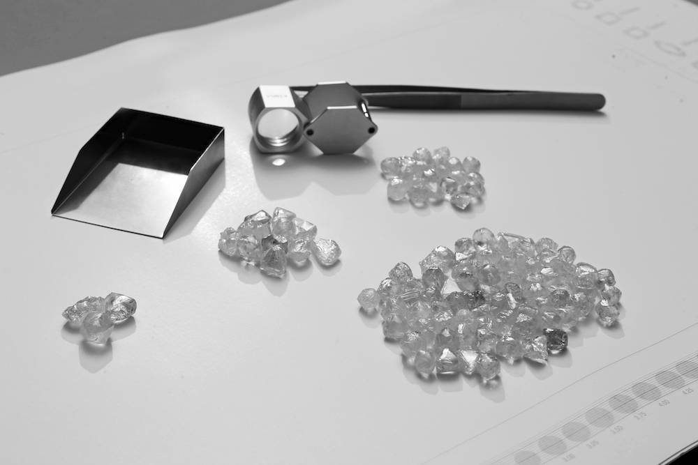 Sortowanie diamentów (Fot. materiały promocyjne)
