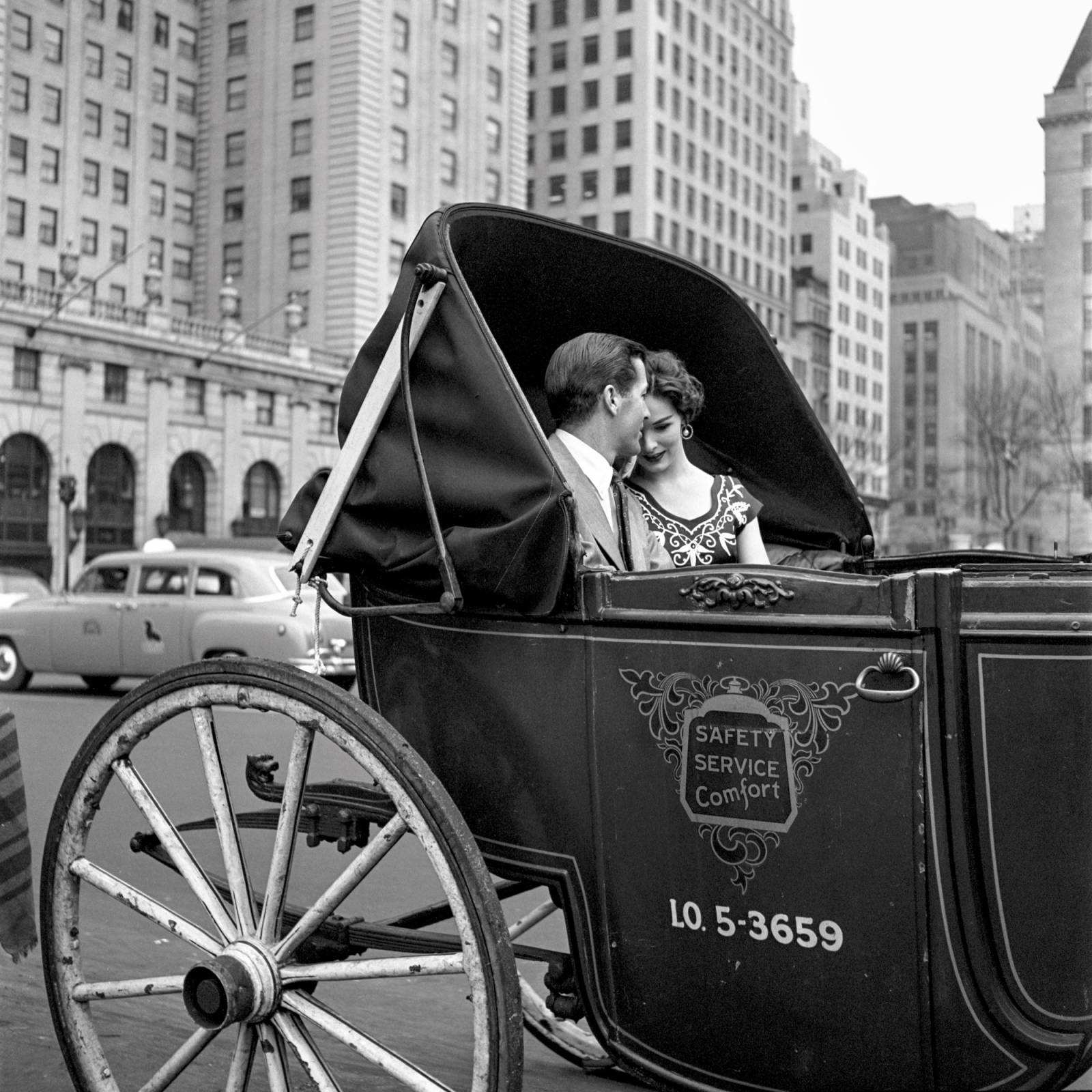 Pierwsze sprzedane zdjęcie, Central Park, 1953. (Fot. Vivian Maier)