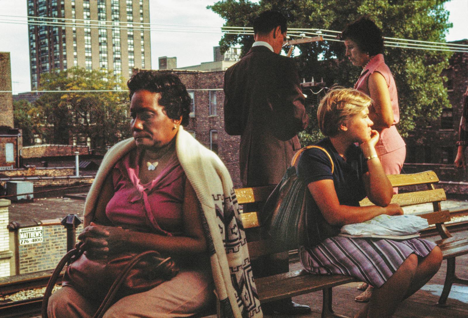 Razem, lecz osobno, Chicago, 1977. (Fot. Vivian Maier) 
