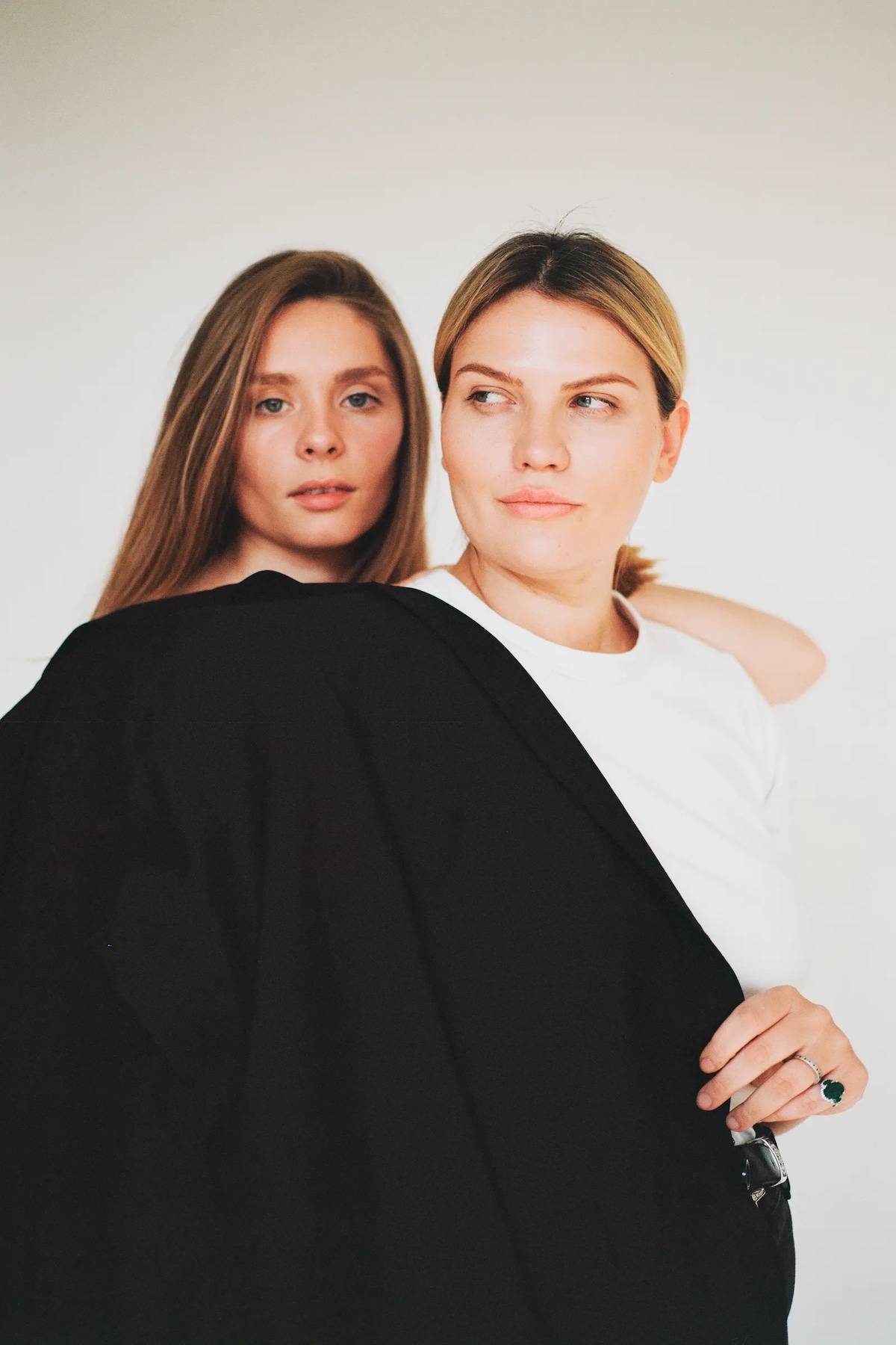 Asya Veretsa i Kate Zubarieva, twórczynie marki Sleeper / Fot. materiały prasowe