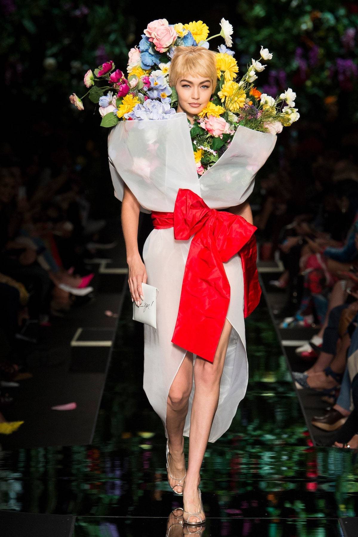 Moschino wiosna-lato 2018 / Fot. Yannis Vlamos / Indigital.tv