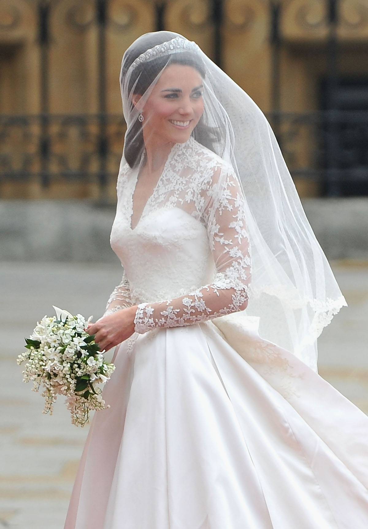 Księżna Kate w welonie typu fingertip veil (Fot. Getty Images)