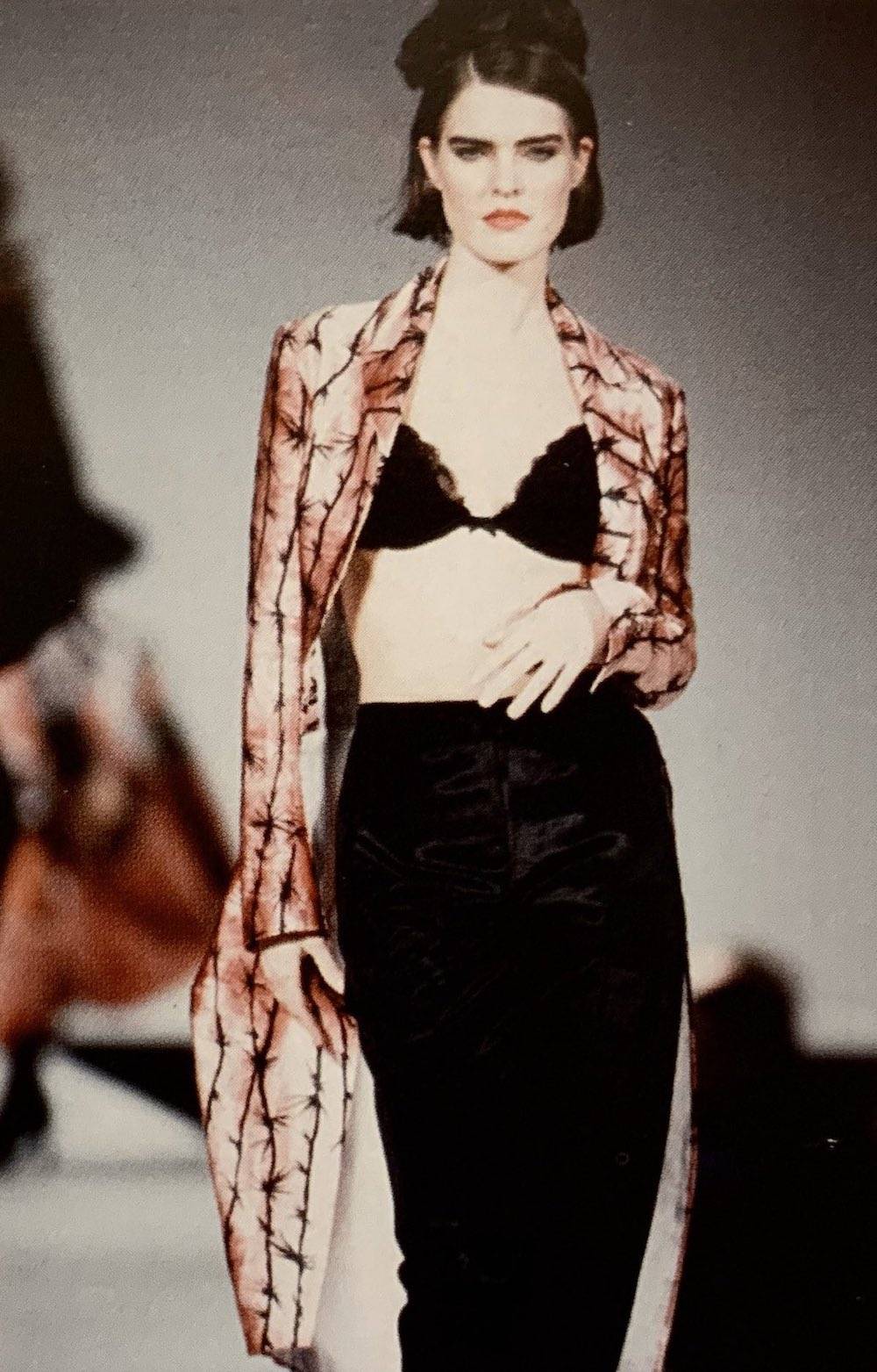 Pokaz dyplomowy Alexandra McQueena w Central Saint Martins, 1992 rok