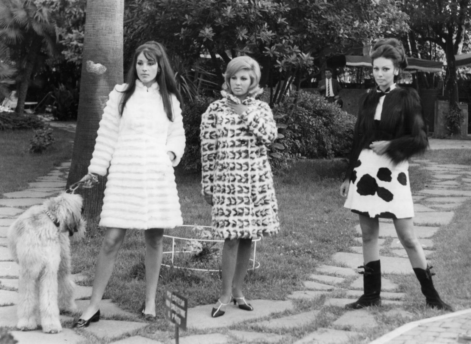 Włoskie aktorki w kreacjach Christiane Bailly. 1967 rok / Fot. East News