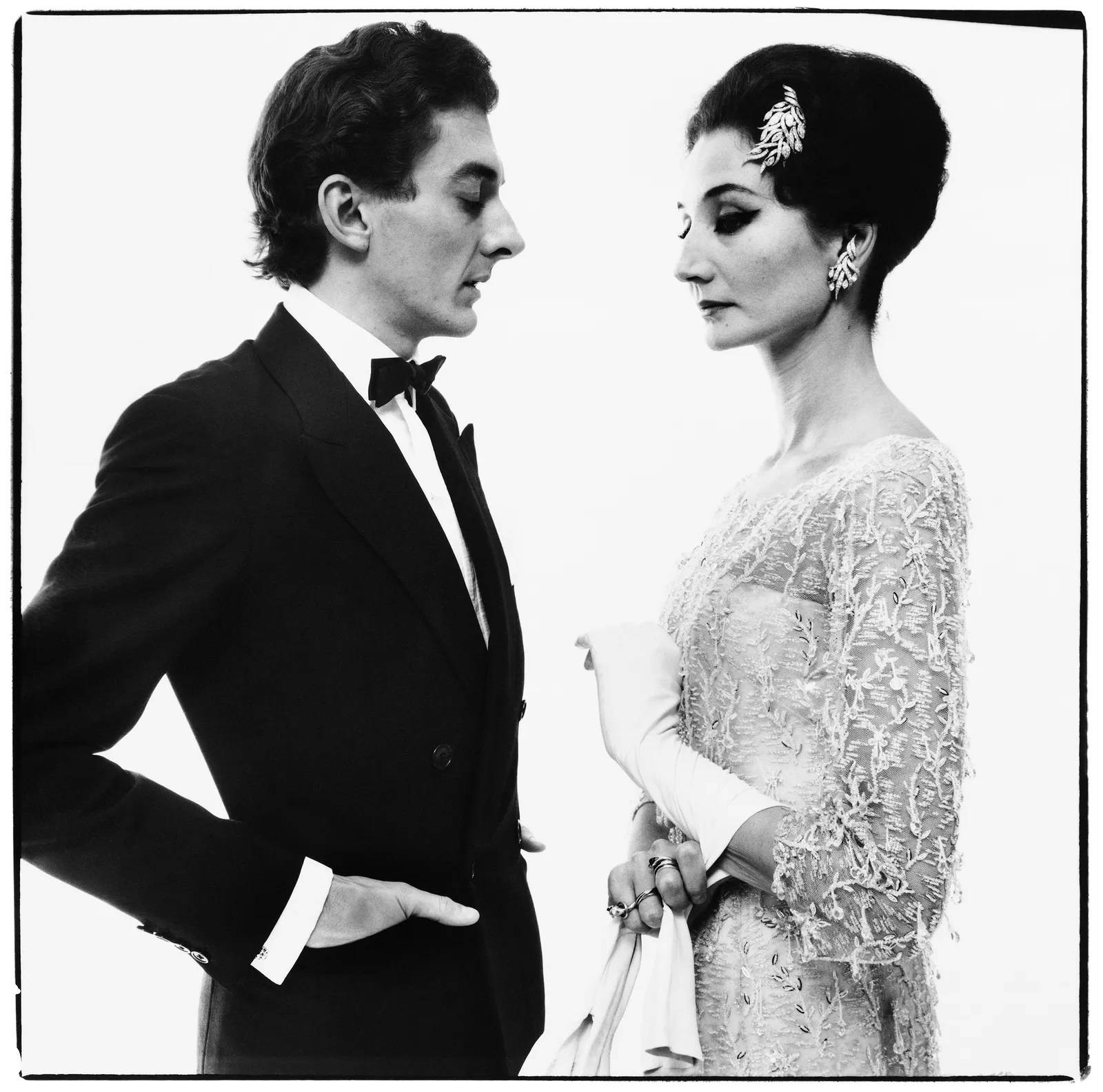 The Vicomtesse Jacqueline de Ribes and Raymundo de Larraín, dress by Dior, New York, May 16, 1961. / The Richard Avedon Foundation