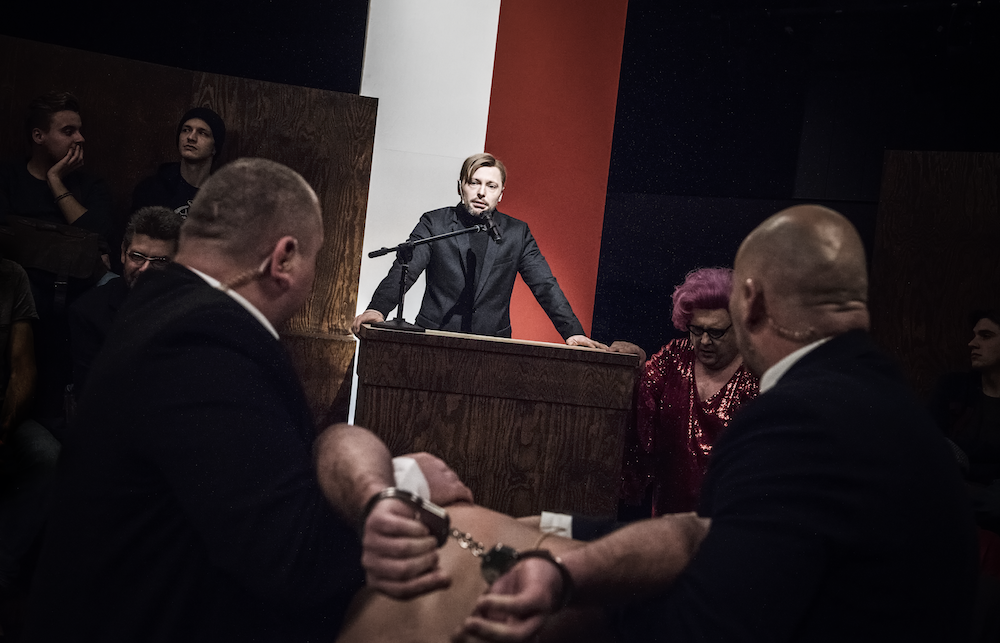Fotos ze spektaklu „Bachantki” w Teatrze Powszechnym w Warszawie (Fot. Magda Hueckel)