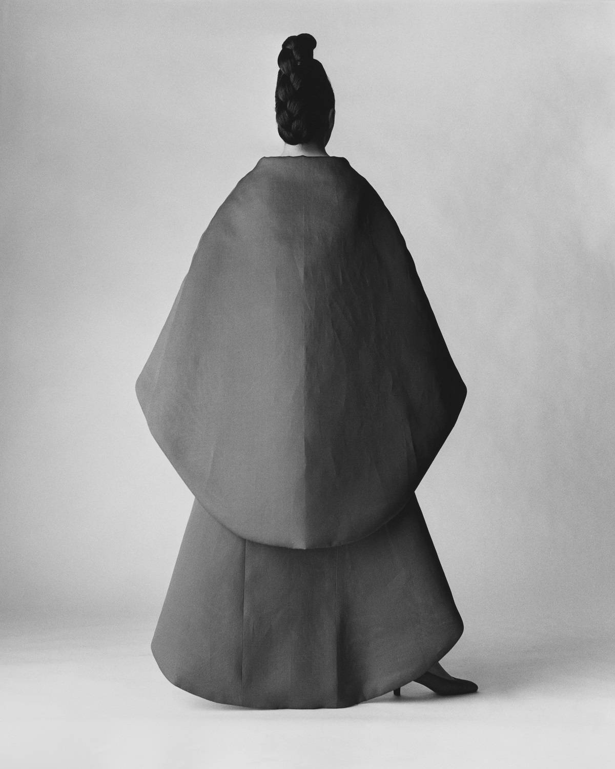 Kreacja Balenciagi w Vogueu, 1967 rok