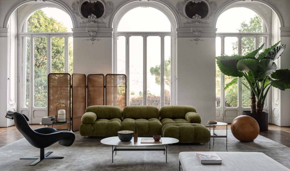 Meble marki B&B Italia.