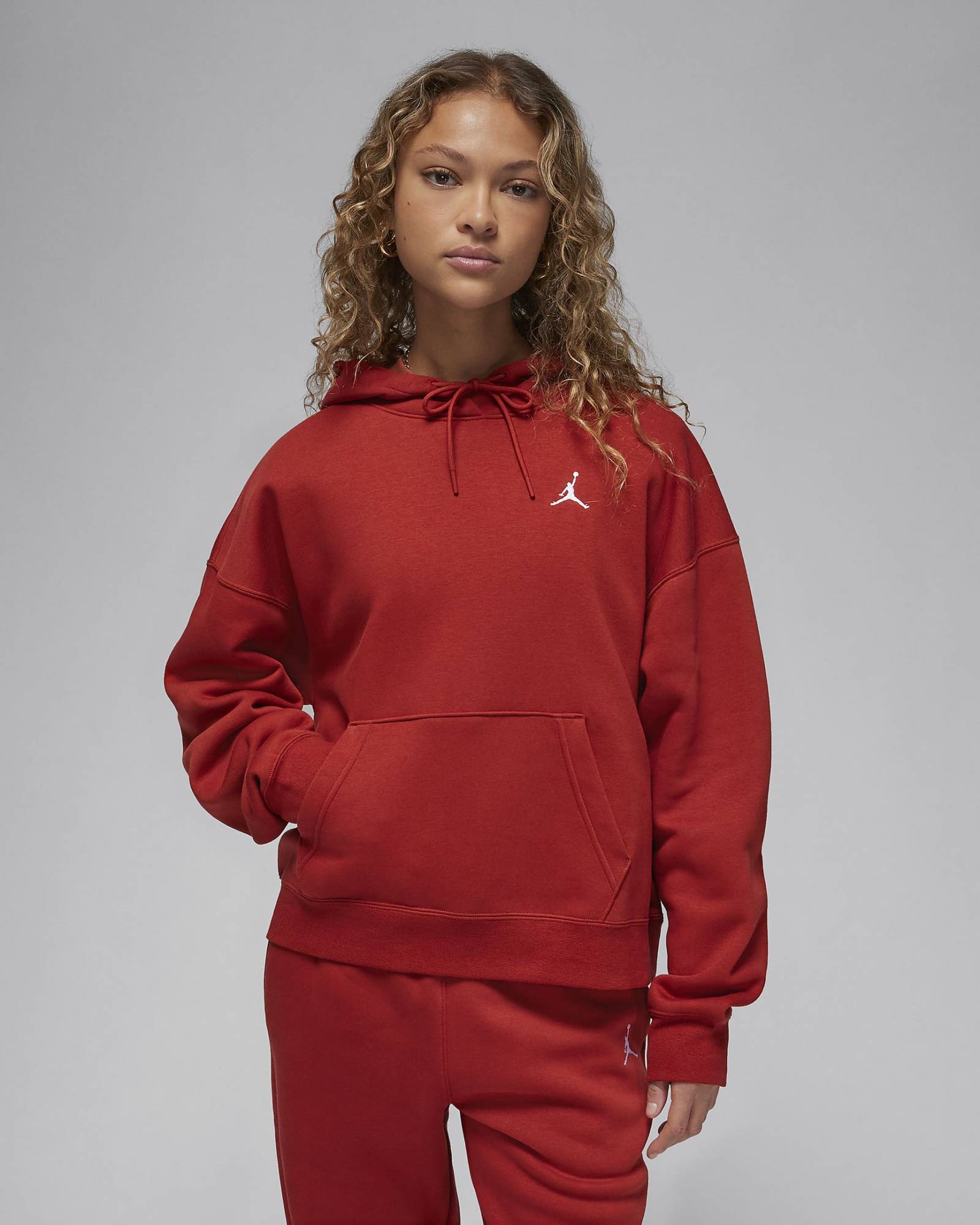 Bluza sportowa Nike Jordan czerwona, 349,99 zł (Fot. Materiały prasowe)
