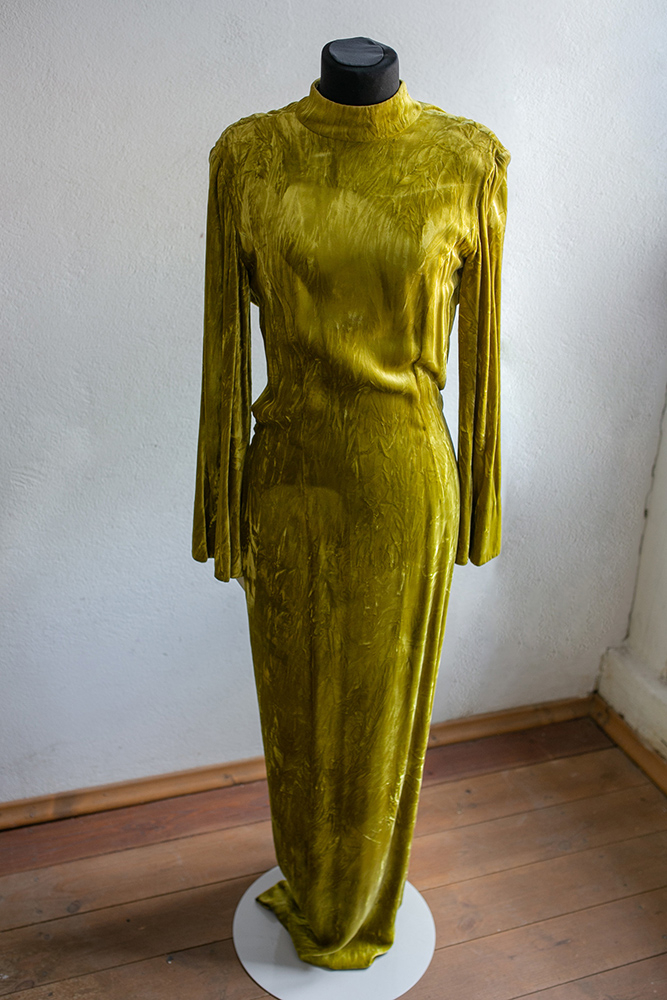 Suknia wieczorowa Arletty, kolekcja informacyjna jesień zima 1992/93 (Fot. Hasenien Dousery)