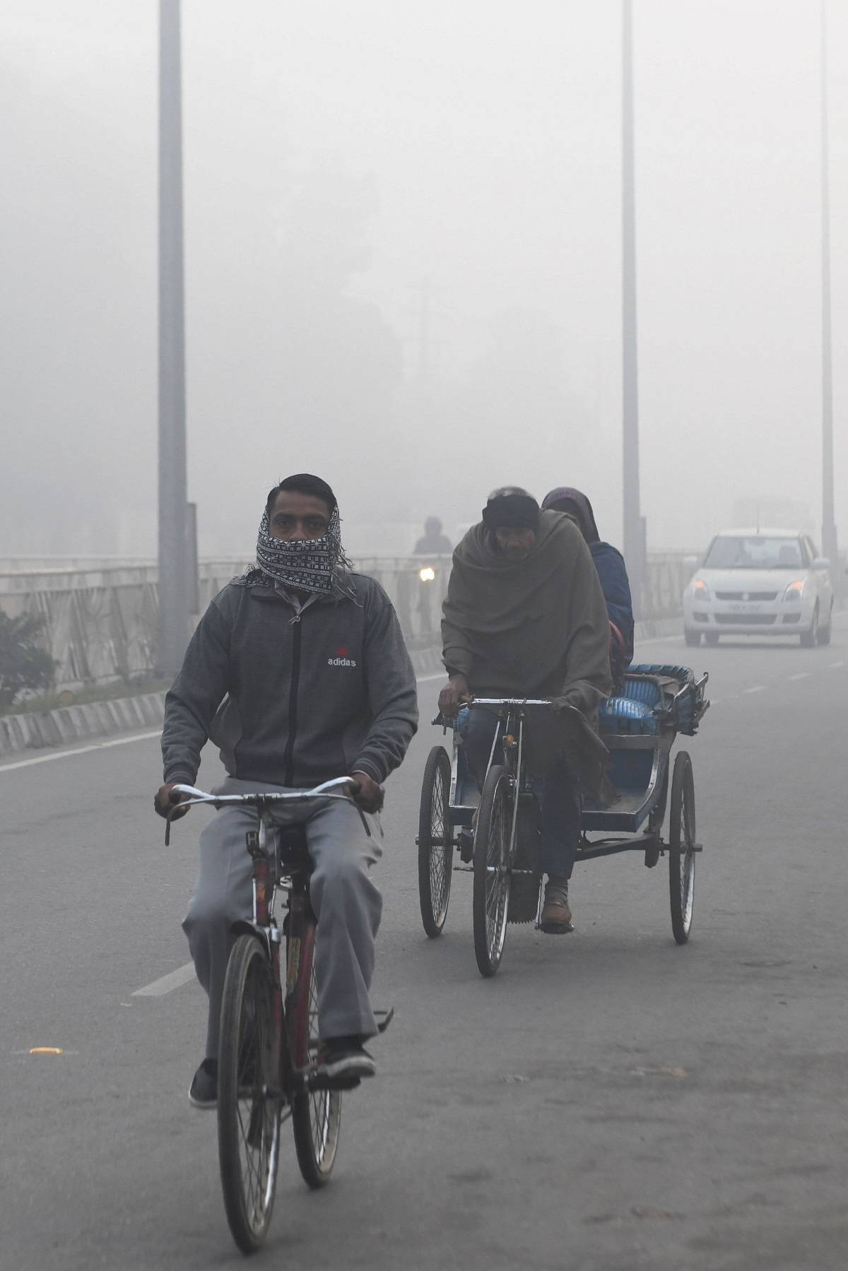 Smog w Amritsarze, w Indiach