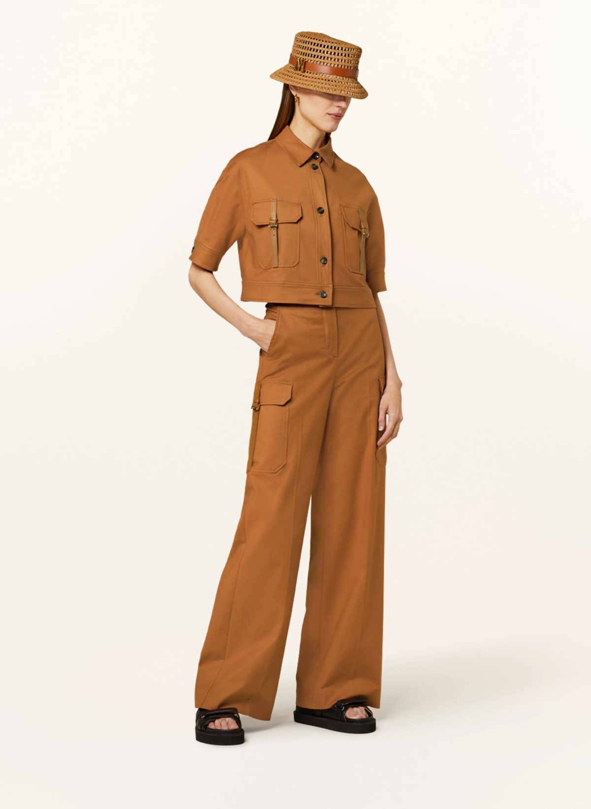 Modern tailoring w kolekcjach marek na wiosnę-lato na breuninger.com. Max Mara Bojówki EDDA.
