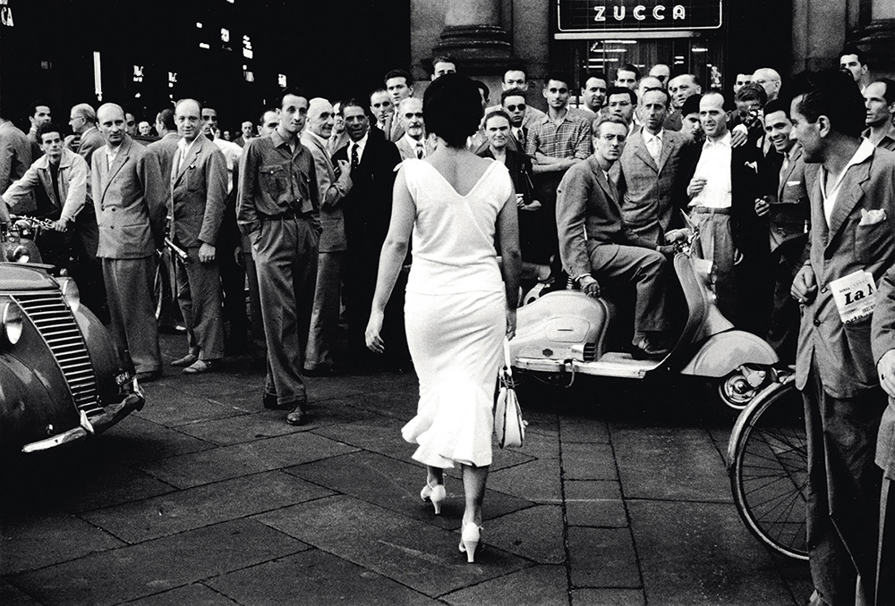 Gli Italiani si voltano (Italians turn around) (Fot. Mario De Biasi, materiały prasowe)