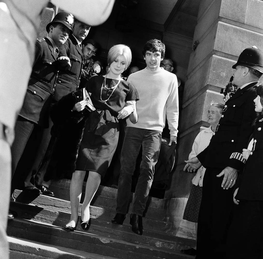 Ślub Catherine Deneuve z Davidem Baileyem w 1965 roku
(Fot. Getty Images)