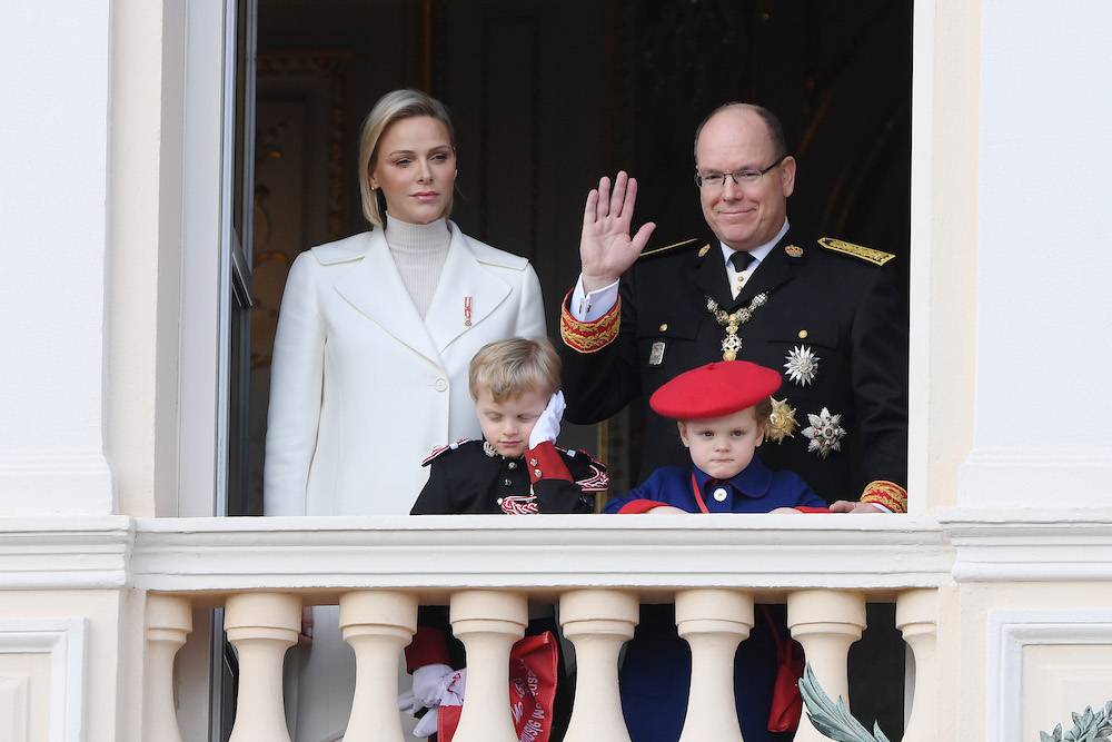 Z mężem i dziećmi (Fot. Getty Images)