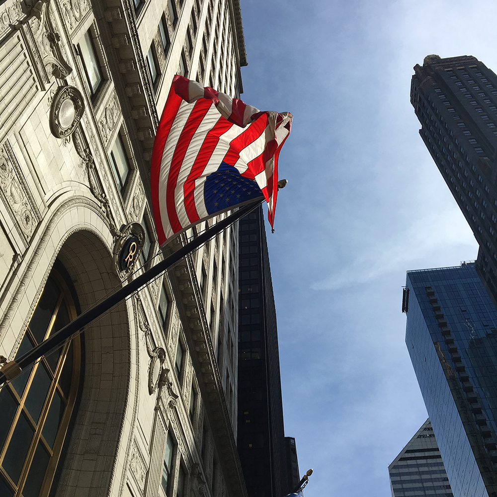 Flaga na wieżowcu w Chicago (Fot. Katarzyna Pietrewicz-Żero)