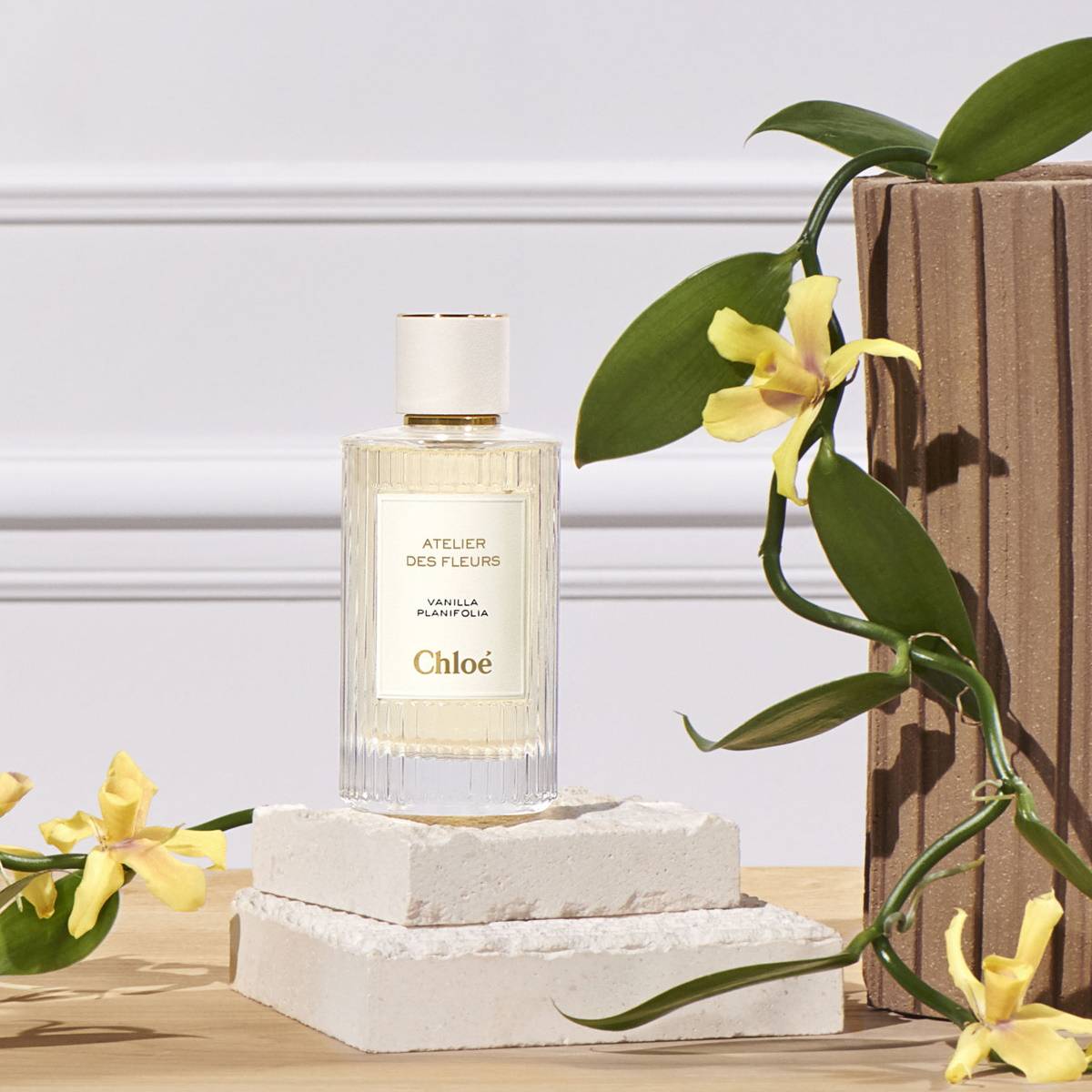 Chloé Atelier Des Fleurs: Bukiet 17 zapachów idealnych na Dzień Matki. Dostępna w salonach Sephora i na Sephora.pl kolekcja perfum Chloé Atelier Des Fleurs wzbogaciła się o nowe zapachy – fiołkowy Violette i sandałowy Santalum.