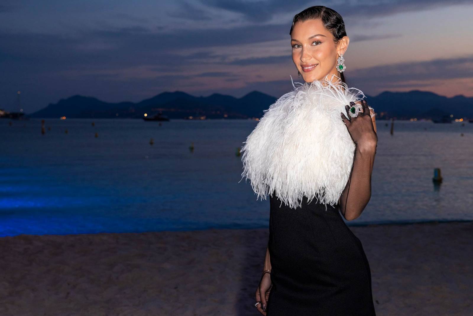 Bella Hadid w biżuterii Chopard (Fot. Materiały prasowe)