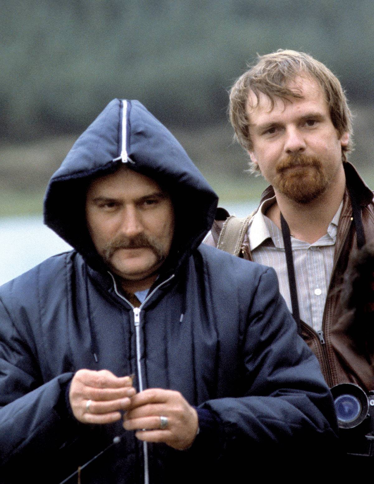 1983, z Lechem Wałęsą, w dniu ogłoszenia informacji o przyznaniu przewodniczącemu „S” pokojowej Nagrody Nobla.