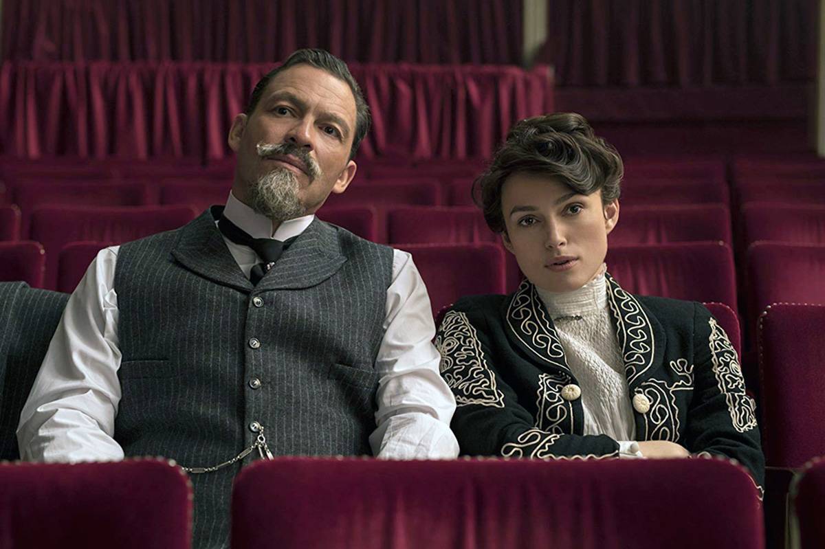 Keira Knightley i Dominic West w filmie Colette